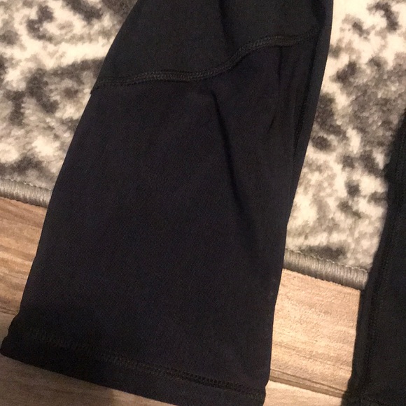 Under armour mesh capri leggings - Picture 2 of 3